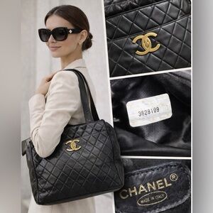 CHANEL Vintage Quilted Leather Tote Bag Gold CC Logo